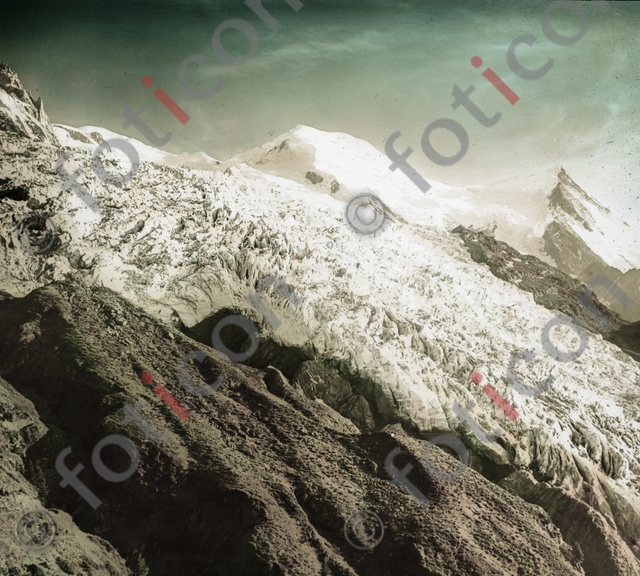 Blick von Couvercle auf Leschaux- und Mont Mallet-Gletscher sowie auf die Grand Jorasses ; View from Couvercle on Leschaux and Mont Mallet glacier and to the Grand Jorasses (simon-73-031.jpg)